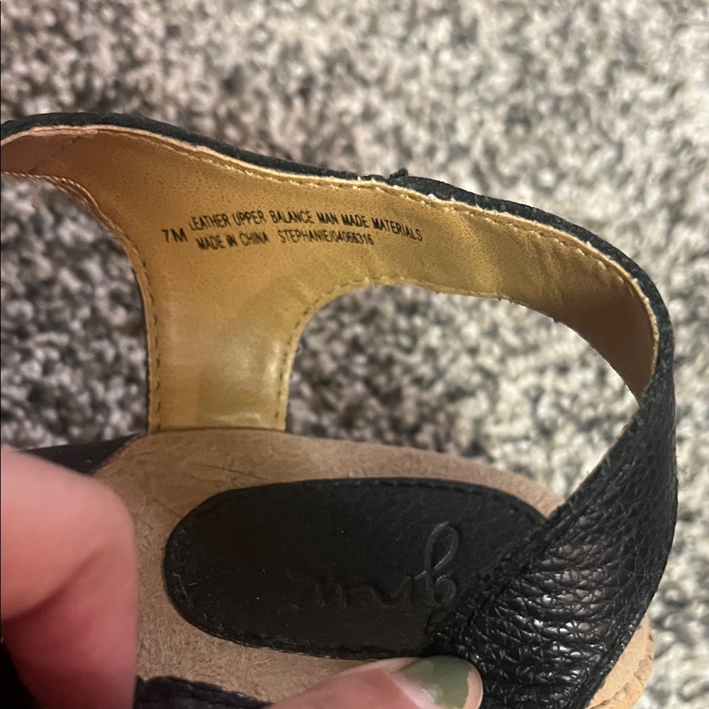 GNW Black Leather Sandals - Picture 3 of 4
